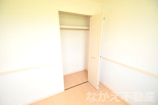 収納(小物を収納するのに便利です)