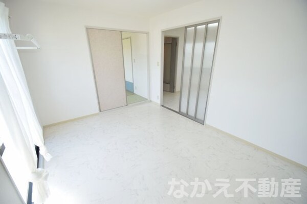 寝室(使い勝手のいい寝室です)
