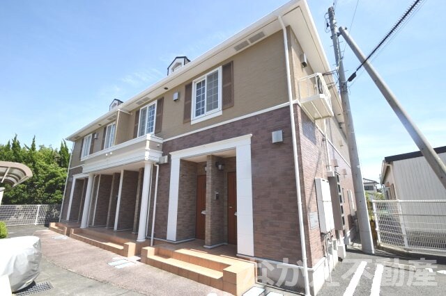 物件外観写真1　(おしゃれな外観です)