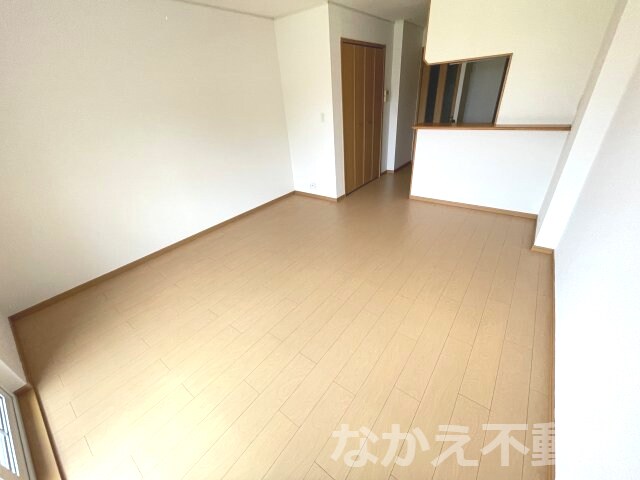 物件内観写真3　(おしゃれなリビングです)