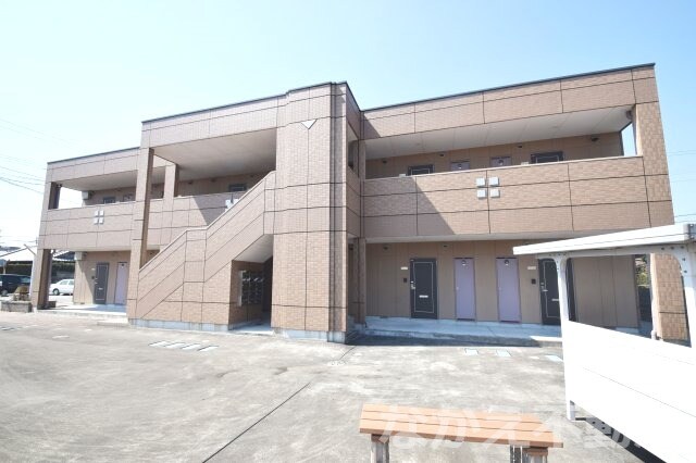 物件外観写真1　(おしゃれな外観です)