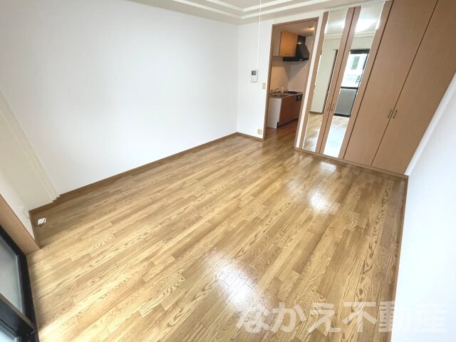 物件内観写真3　(おしゃれな居間です)