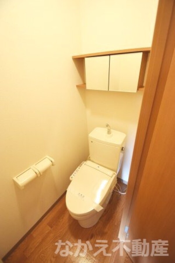 トイレ(コンパクトで使いやすいトイレです)