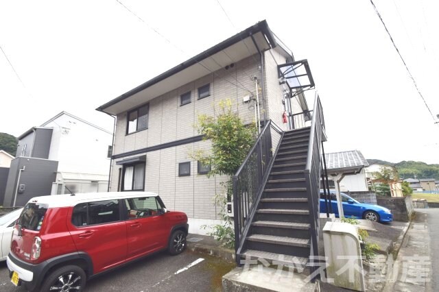 物件外観写真1　(外観もきれいです)