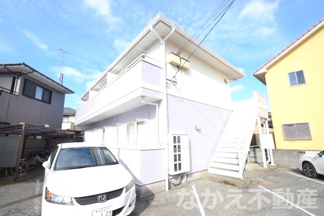 物件外観写真1　(きれいな外観です)