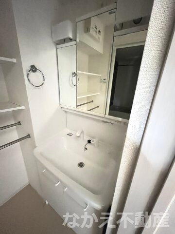 物件内観写真8　(忙しい朝には欠かせない洗面所です)