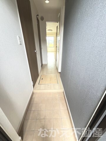 物件内観写真9　(きれいな玄関です)