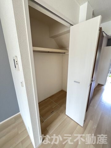 物件内観写真11　(大きなスペースがあり、収納には困りません)