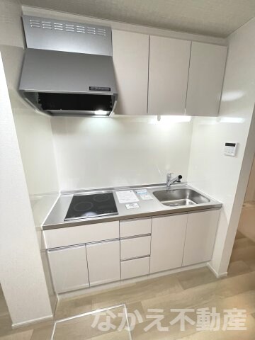 物件内観写真4　(コンパクトなキッチンで掃除もラクラク)