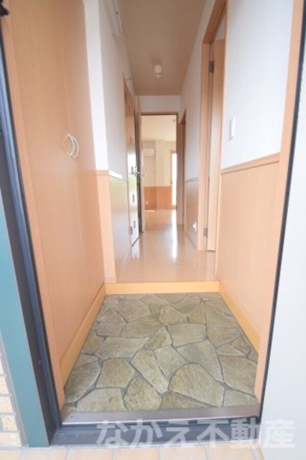 玄関(毎日通る玄関はこちらです)