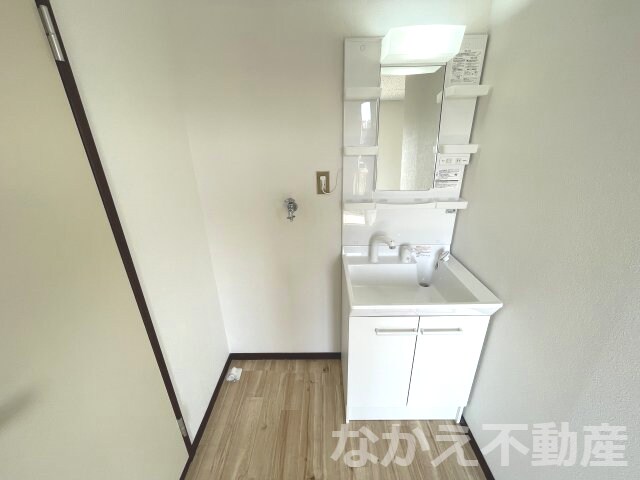物件内観写真10　(使いやすい洗面所です)