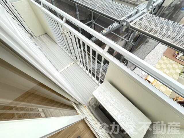 物件内観写真15　(外からの目が気にならないバルコニーで洗濯物が干せます)