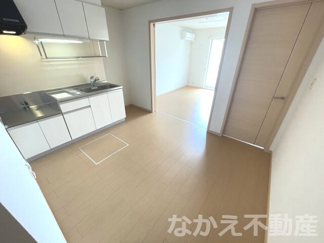 物件内観写真2　(使いやすいリビングです)