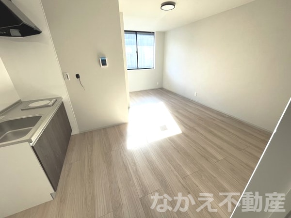 寝室(落ち着いて過ごせるお部屋なので、寝室にいかがでしょうか)