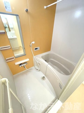 物件内観写真5　(ゆったり過ごせるお風呂です)