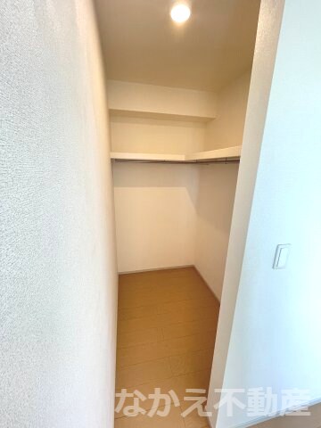 物件内観写真10　(たっぷりとした収納スペースです)
