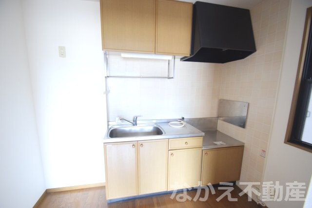 物件内観写真4　(コンパクトなキッチンで掃除もラクラク)