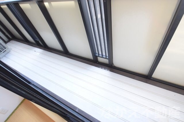 物件内観写真10　(バルコニーがあります)