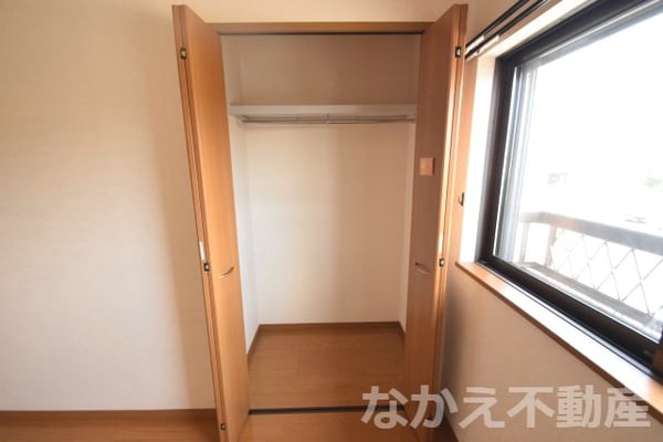 収納(小物を収納するのに便利です)