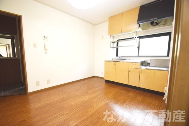 物件内観写真3　(おしゃれなリビングです)