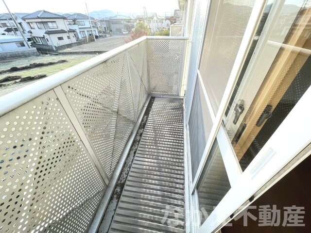 物件内観写真9　(バルコニーがあります)