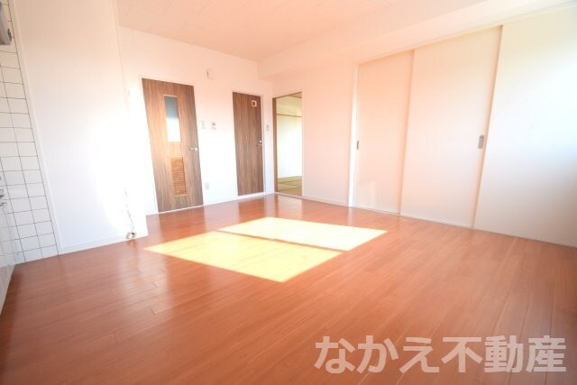 物件内観写真3　(使いやすい居間です)