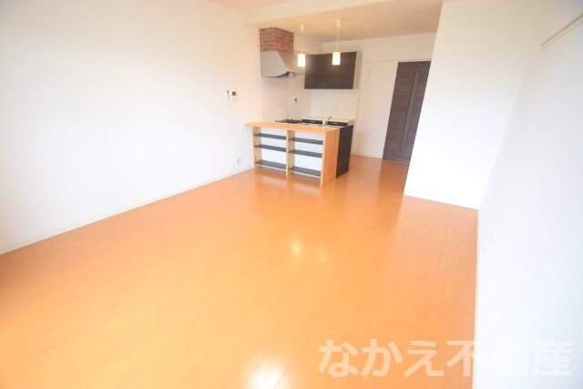 物件内観写真2　(居間です)