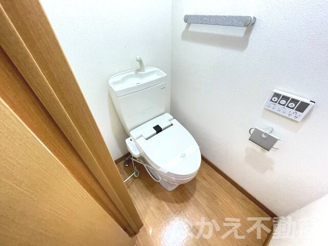 物件内観写真7　(コンパクトで使いやすいトイレです)