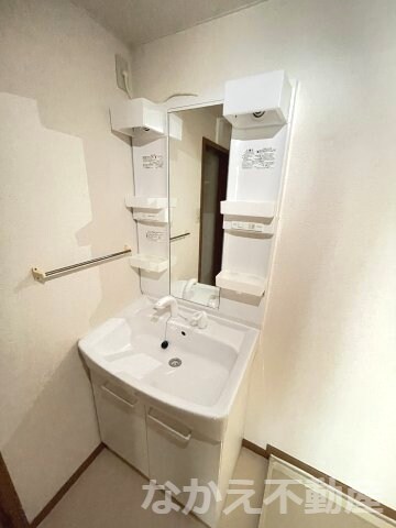 物件内観写真9　(使いやすい洗面所です)