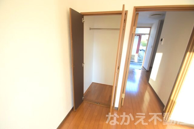 物件内観写真8　(大きなスペースがあり、収納には困りません)