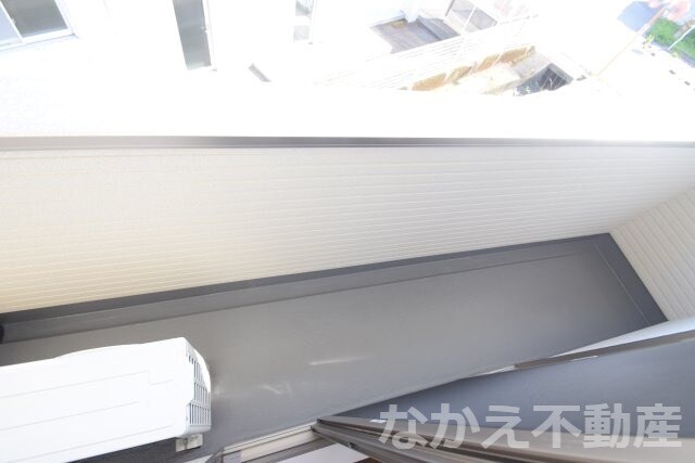 物件内観写真10　(暖かな日差しのふりそそぐバルコニー)