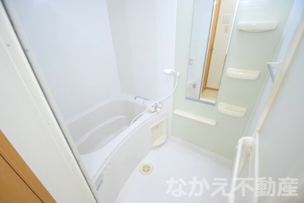 浴室(日々の疲れを癒すお風呂付です)
