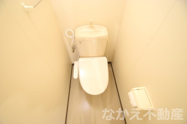 トイレ(コンパクトで使いやすいトイレです)