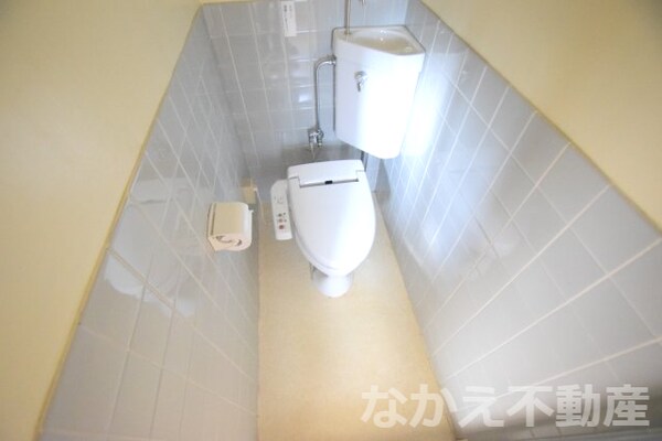 トイレ(コンパクトで使いやすいトイレです)