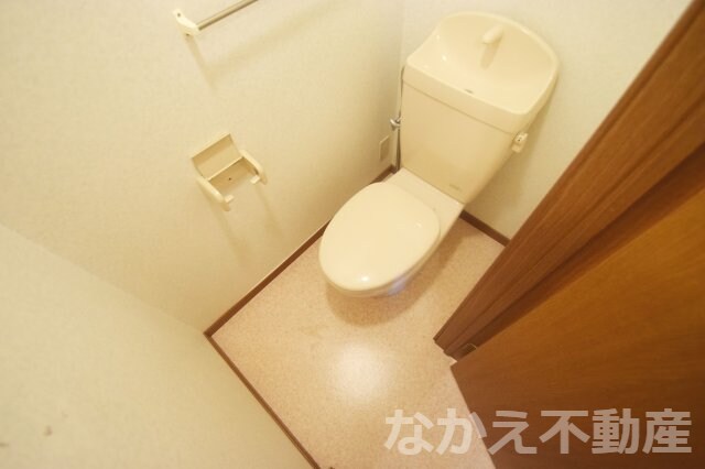 物件内観写真7　(清潔感のあるトイレです)