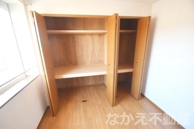 物件内観写真10　(こまごまとしたものを収納できそうですね)