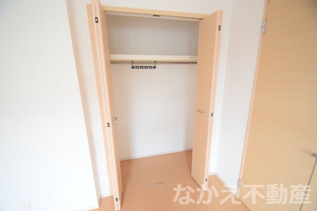 物件内観写真12　(たっぷりとした収納スペースです)