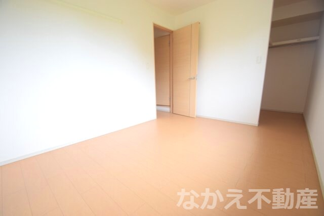 物件内観写真15　(使い勝手のいい洋室です)