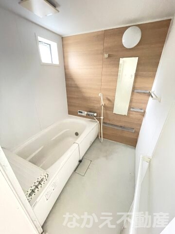 物件内観写真6　(きれいなお風呂です)