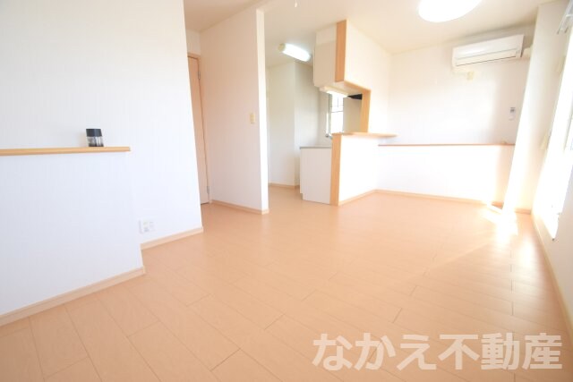 物件内観写真2　(居間です)