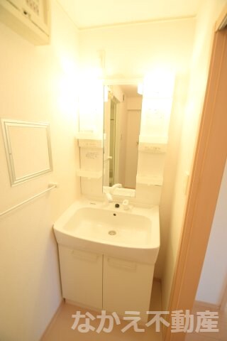 物件内観写真7　(使いやすい洗面所です)