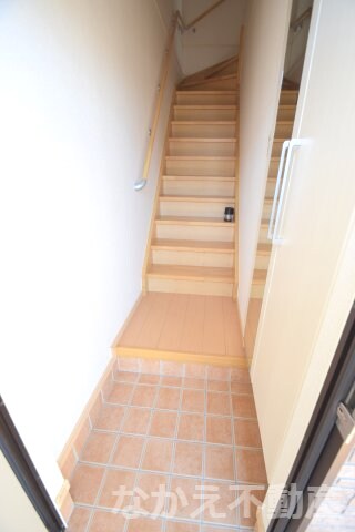 物件内観写真8　(きれいな玄関です)