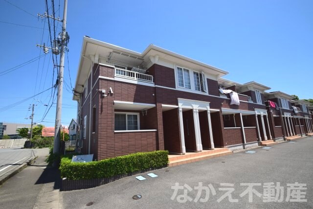 物件外観写真3　(落ち着いた雰囲気の外観です)