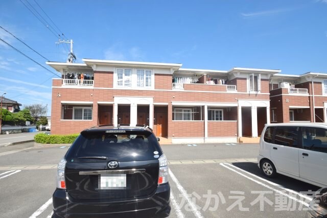 物件外観写真5　(外観もきれいです)