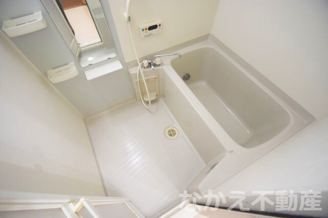 物件内観写真12　(きれいなお風呂です)
