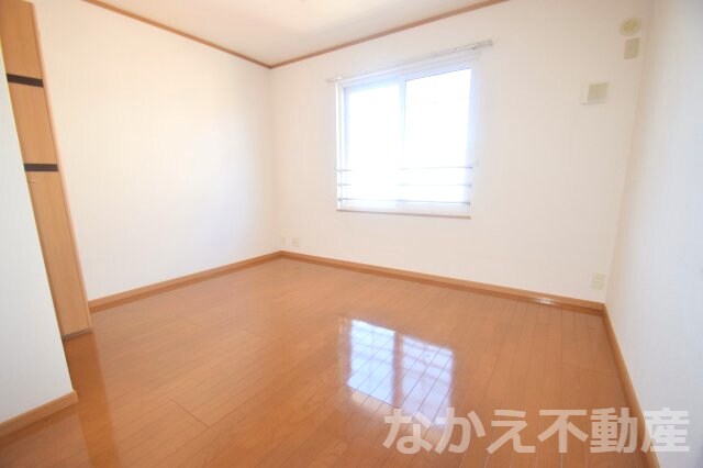 物件内観写真19　(使い勝手のいい寝室です)