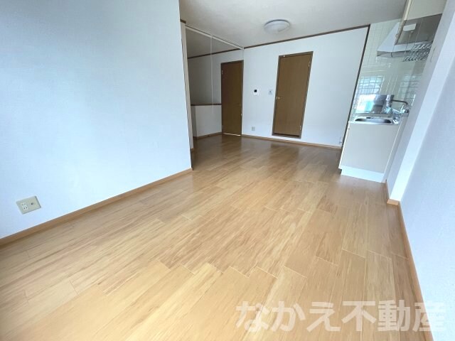 物件内観写真3　(使いやすい居間です)