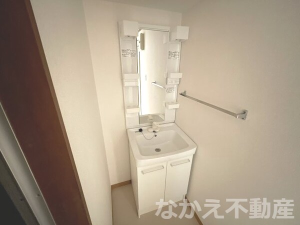 洗面・脱衣所(明るい洗面所です)