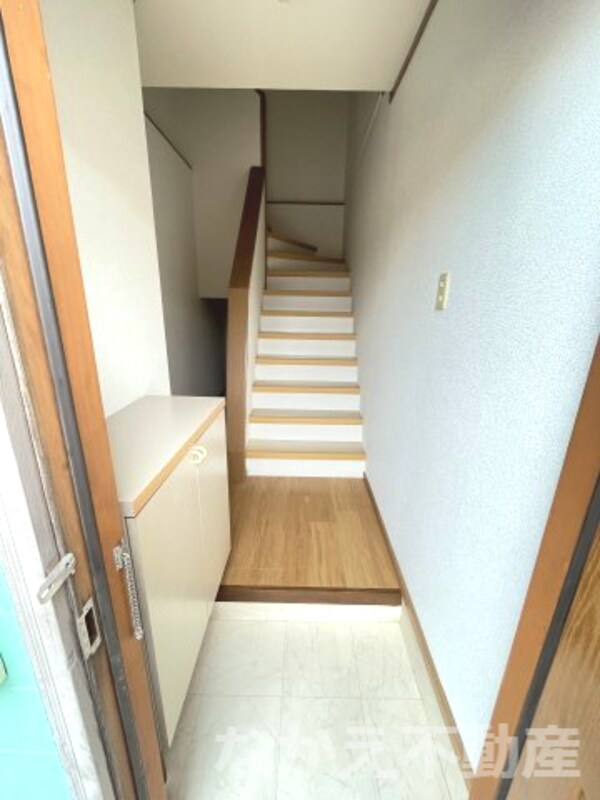 玄関(落ち着いた玄関です)
