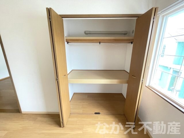 物件内観写真11　(ちょっとした収納スペースも充実しています)